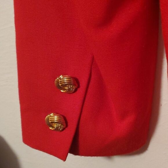 Vintage KASPER blazer with gold accents and padded shoulders 16 - Picture 6 of 7